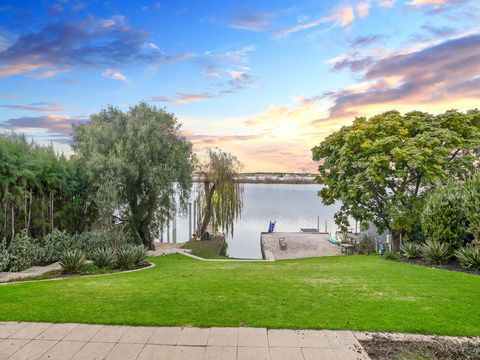 Muse On The Murray - Accommodation Gladstone 12