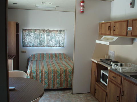 Lakeside Tourist Park - Accommodation Gladstone 13