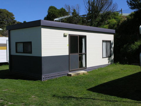 Lakeside Tourist Park - Accommodation Gladstone 4