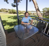 Lakeside Tourist Park - Accommodation Gladstone