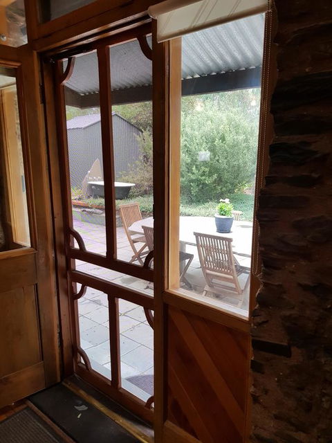 William Hunt's Retreat - Cypress Studio - Accommodation Gladstone 12