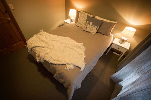 Limestone Ridge - Accommodation Gladstone 11
