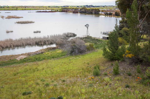 Limestone Ridge - Accommodation Gladstone 17