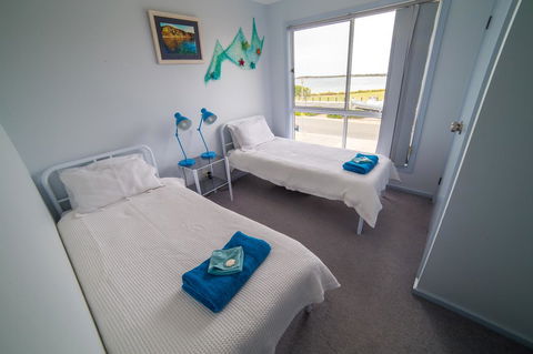 Marina Reflections - Accommodation Gladstone 16