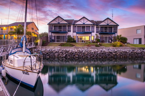 Marina Reflections - Accommodation Gladstone 0