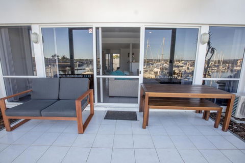 Marina Reflections - Accommodation Gladstone 8