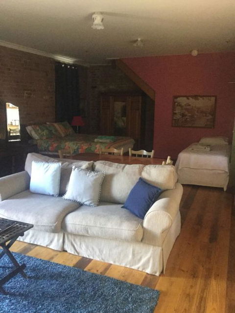 Original Hat Factory - Accommodation Gladstone 2