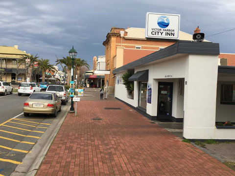 Victor Harbor City Inn - Accommodation Gladstone 4