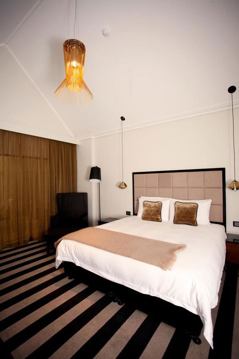 Ellen Hotel - Accommodation Gladstone 15