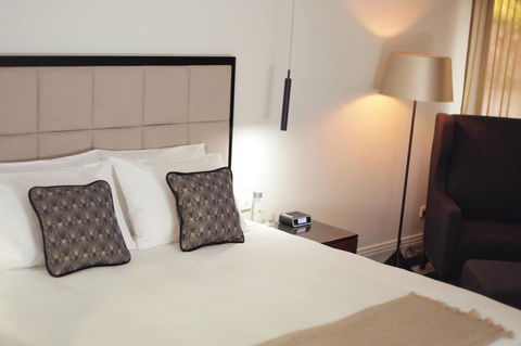 Ellen Hotel - Accommodation Gladstone 10