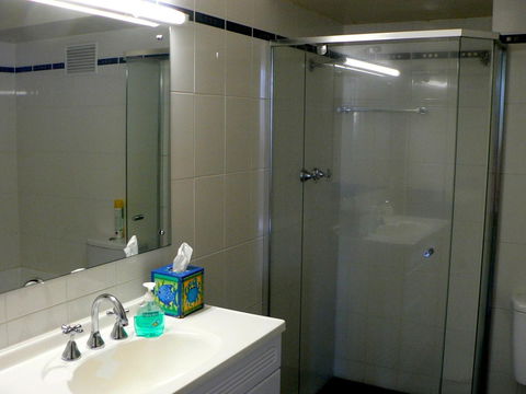 South Esplanade Apartment - Accommodation Gladstone 2