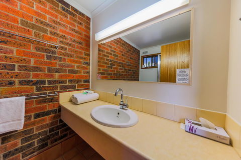 Country Roads Motor Inn Naracoorte - Accommodation Gladstone 33