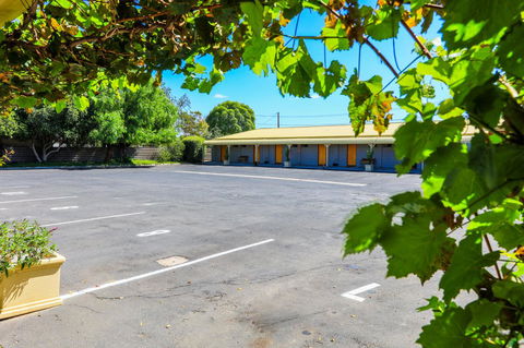 Country Roads Motor Inn Naracoorte - Accommodation Gladstone 30