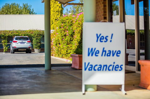Country Roads Motor Inn Naracoorte - Accommodation Gladstone 22