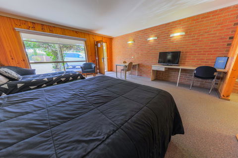 Country Roads Motor Inn Naracoorte - Accommodation Gladstone 35