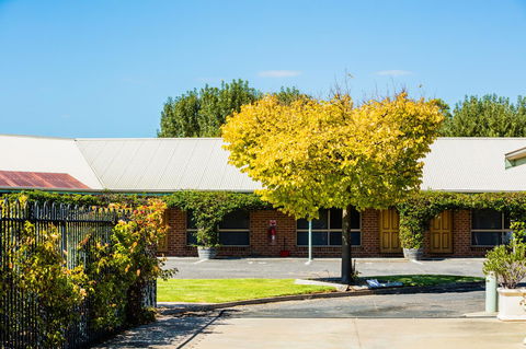 Country Roads Motor Inn Naracoorte - Accommodation Gladstone 6