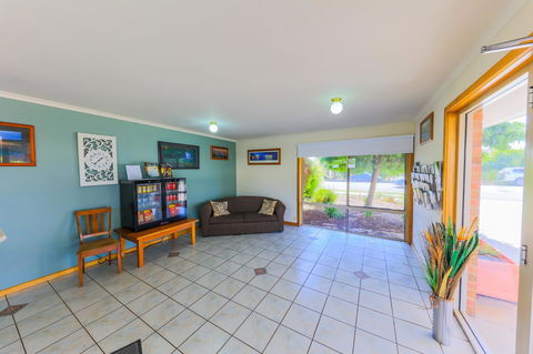 Country Roads Motor Inn Naracoorte - Accommodation Gladstone 37