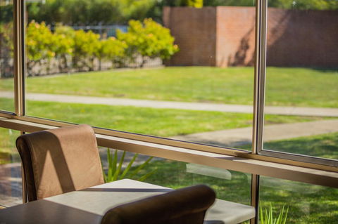 Country Roads Motor Inn Naracoorte - Accommodation Gladstone 17