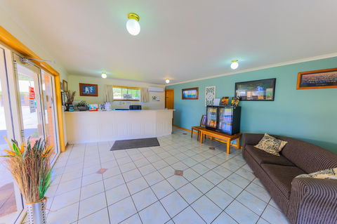 Country Roads Motor Inn Naracoorte - Accommodation Gladstone 14