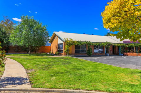 Country Roads Motor Inn Naracoorte - Accommodation Gladstone 13