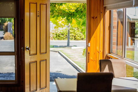 Country Roads Motor Inn Naracoorte - Accommodation Gladstone 34