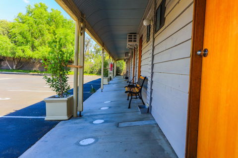 Country Roads Motor Inn Naracoorte - Accommodation Gladstone 21