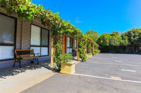 Country Roads Motor Inn Naracoorte - Accommodation Gladstone 26