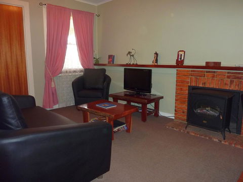 Ruby\'s Cottage - Accommodation Gladstone 3