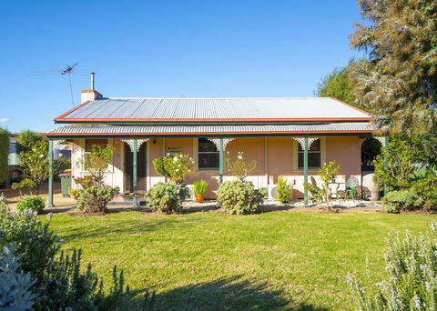 Ruby\'s Cottage - Accommodation Gladstone 1
