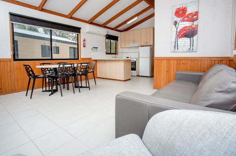BIG4 Renmark Riverfront Holiday Park - Accommodation Gladstone 1