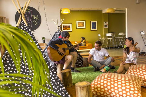 YHA Adelaide Central - Accommodation Gladstone 26