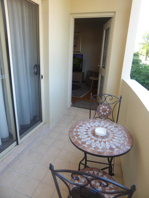 ADELAIDE CENTRAL APARTMENT - 3BR, 2BATH & CARPARK - Accommodation Gladstone 20