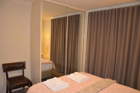 ADELAIDE CENTRAL APARTMENT - 3BR, 2BATH & CARPARK - Accommodation Gladstone 12