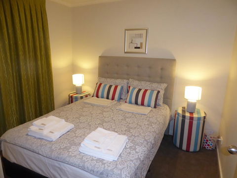 ADELAIDE CENTRAL APARTMENT - 3BR, 2BATH & CARPARK - Accommodation Gladstone 15