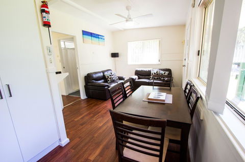 The Retreat Port Stephens - Accommodation Gladstone 6