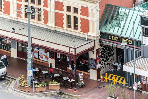 Stylish And Comfortable, Views Over Gouger St! - Accommodation Gladstone 17