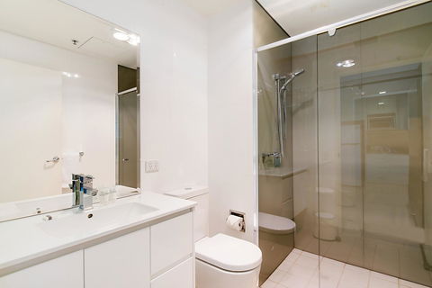 Stylish And Comfortable, Views Over Gouger St! - Accommodation Gladstone 14