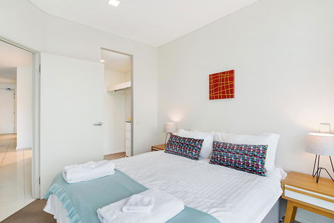 Stylish And Comfortable, Views Over Gouger St! - Accommodation Gladstone 11