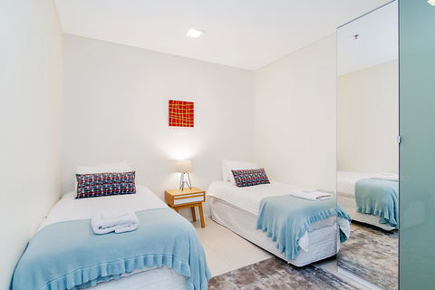 Stylish And Comfortable, Views Over Gouger St! - Accommodation Gladstone 12