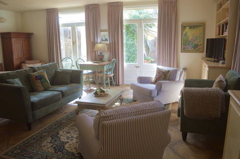 Athelney Cottage Bed And Breakfast - Accommodation Gladstone 21