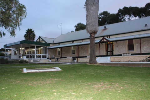 Island Motel Kingscote - Accommodation Gladstone 1
