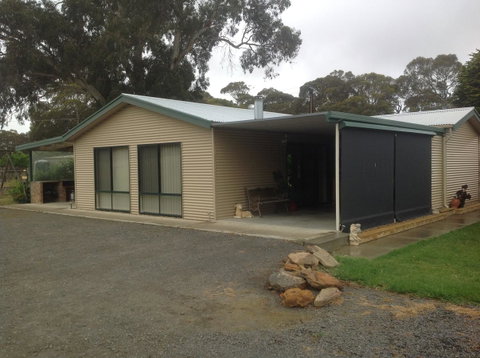 Breakaway Farmstay - Accommodation Gladstone 1