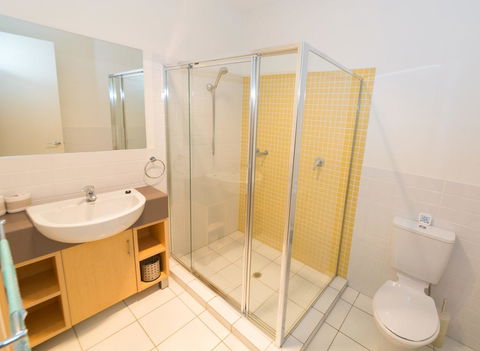 South Shores Villa 52 - Accommodation Gladstone 16
