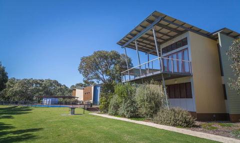 South Shores Villa 52 - Accommodation Gladstone 20
