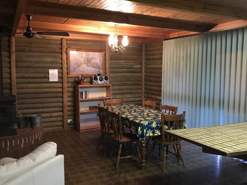 Shangri La Moonta Bay - Accommodation Gladstone 16