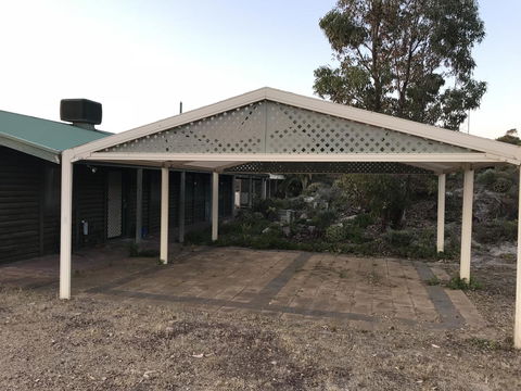 Shangri La Moonta Bay - Accommodation Gladstone 4