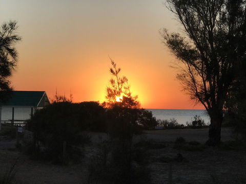 Shangri La Moonta Bay - Accommodation Gladstone 2