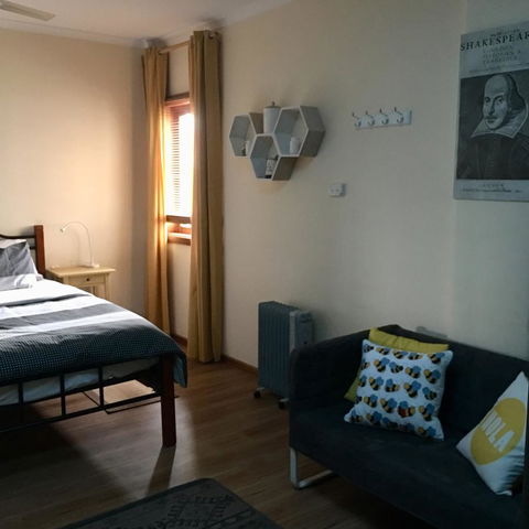 KI Dragonfly Guesthouse - Accommodation Gladstone 30