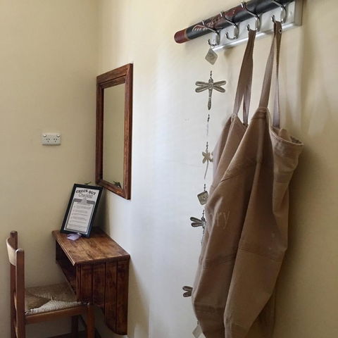 KI Dragonfly Guesthouse - Accommodation Gladstone 24