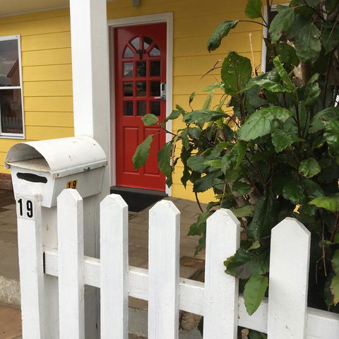 KI Dragonfly Guesthouse - Accommodation Gladstone 0